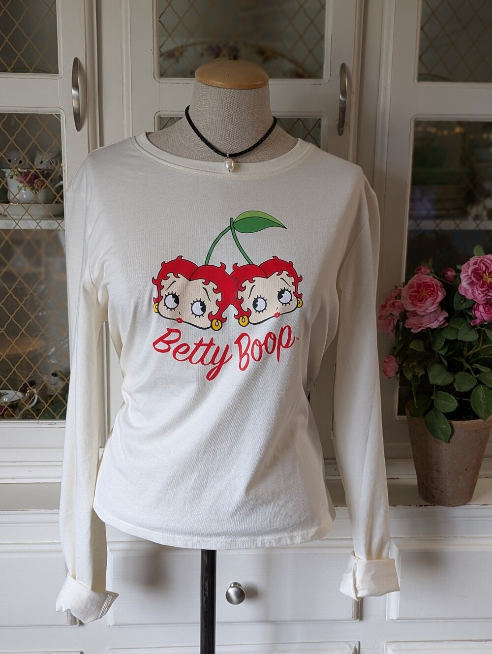 🍒 Women's Betty Boop White Long Sleeve Top Cherry Graphic Vintage Inspired